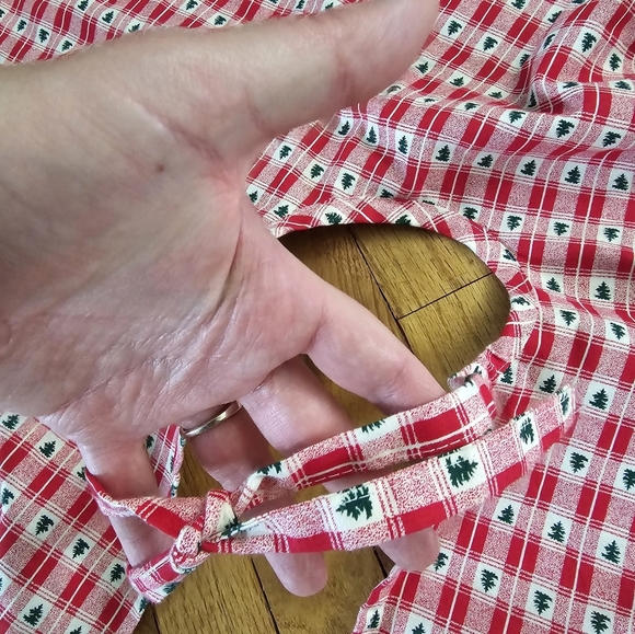 Vintage Handmade Red Green Lace  Round Christmas Tree Skirt - Picture 6 of 10